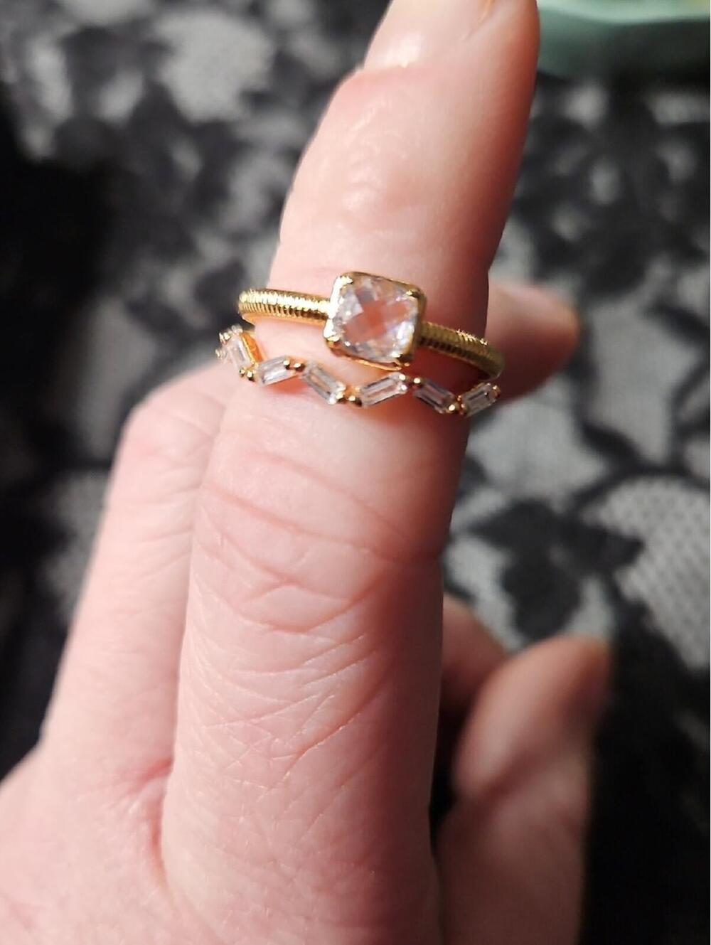 Size 6 gold stacker set
